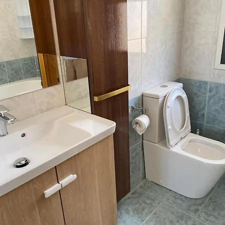 A Sea Breeze House * Oroklini