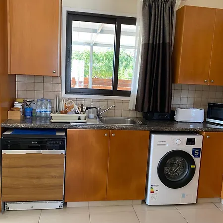 A Sea Breeze House * Oroklini