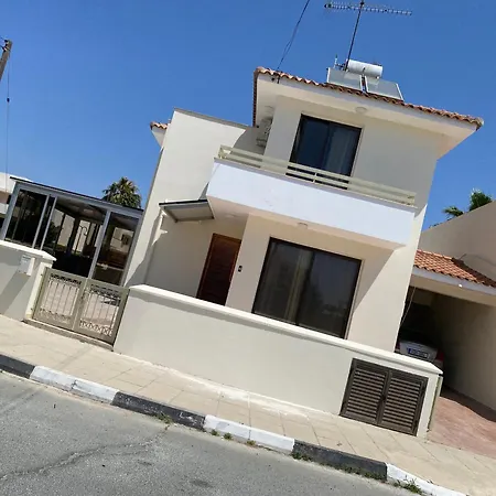 A Sea Breeze House * 보로클리니