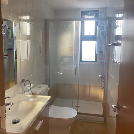 別荘 A Sea Breeze House *